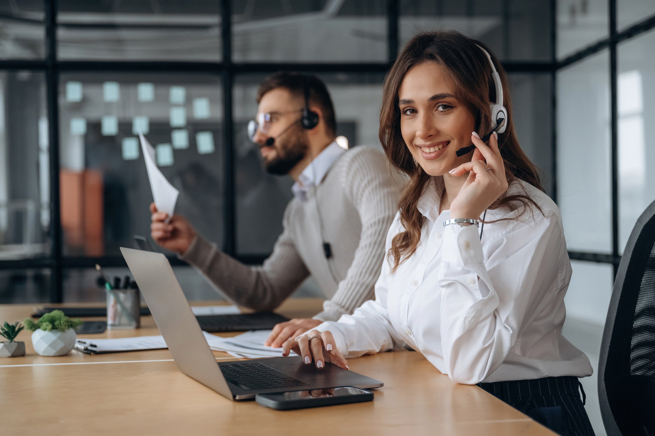 Top 6 AI Contact Center Solutions Alternatives 2026